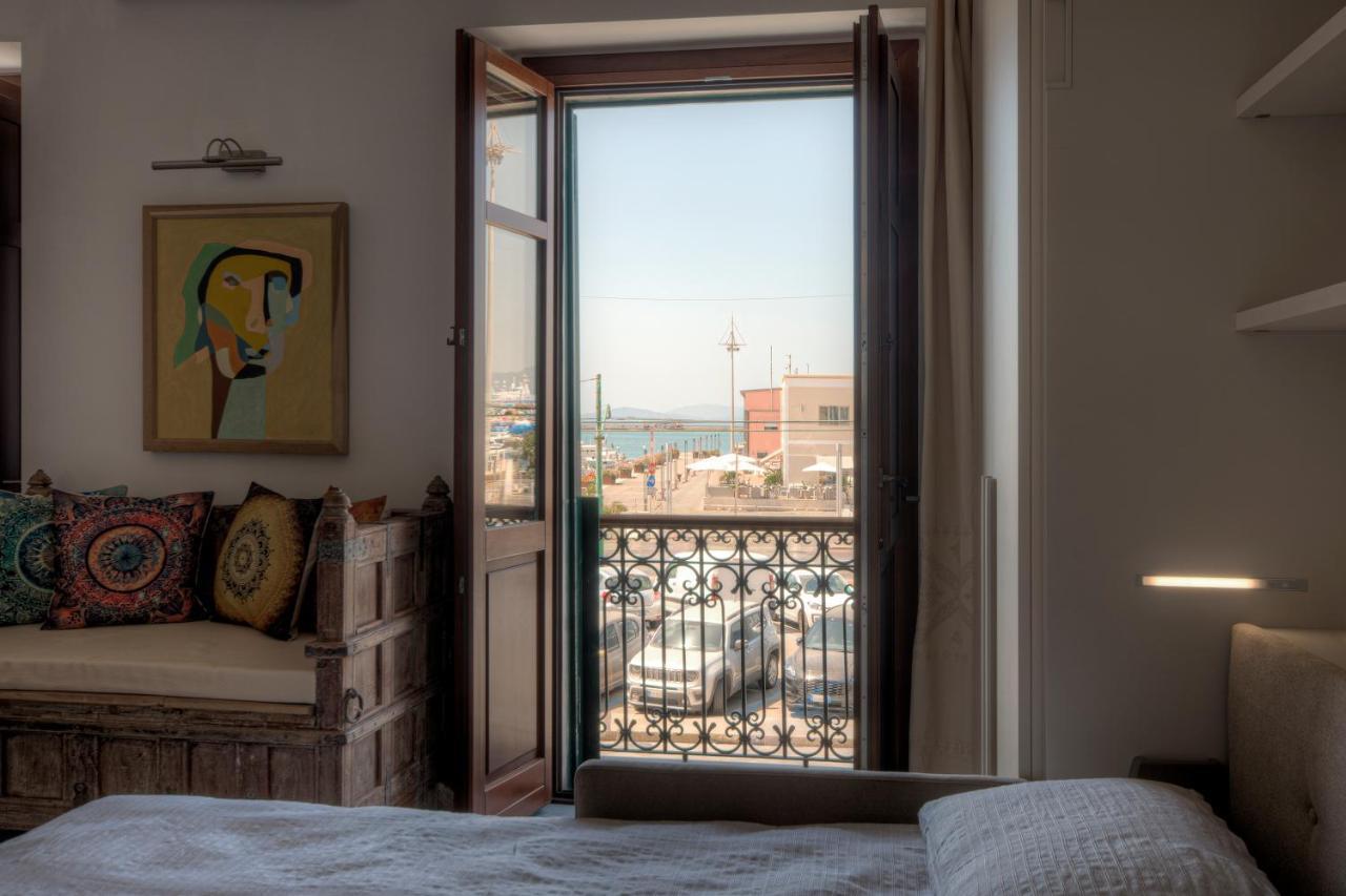 Right House Sur Le Port - Harbour View Apartment Cagliari Bagian luar foto
