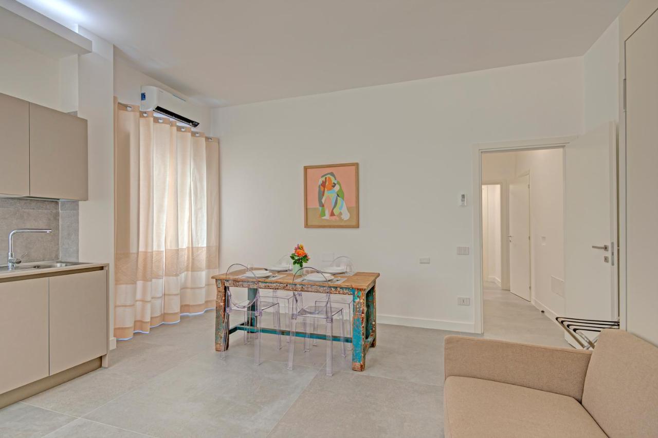 Right House Sur Le Port - Harbour View Apartment Cagliari Bagian luar foto