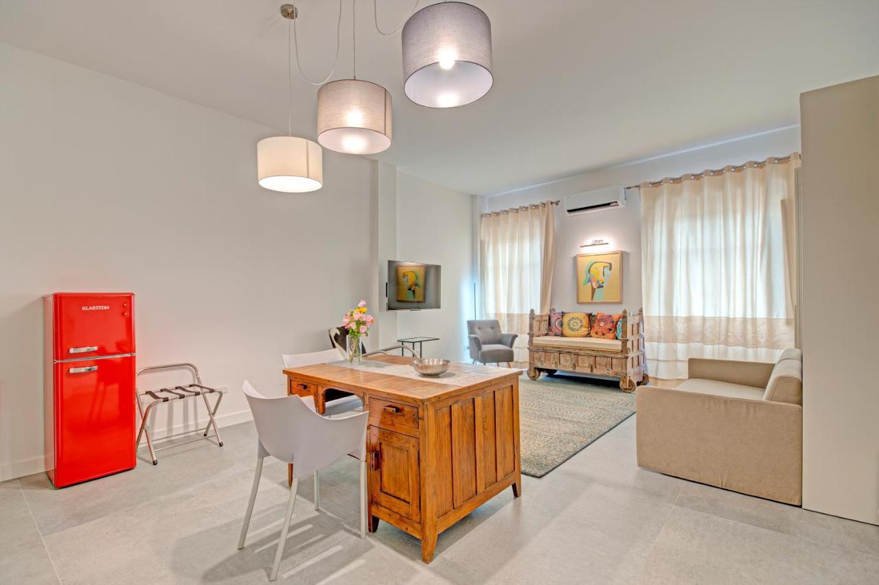 Right House Sur Le Port - Harbour View Apartment Cagliari Bagian luar foto