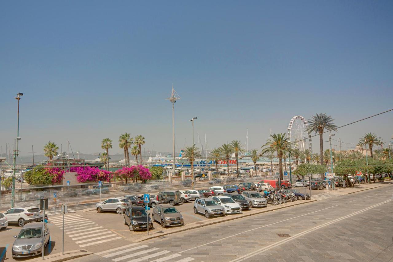 Right House Sur Le Port - Harbour View Apartment Cagliari Bagian luar foto