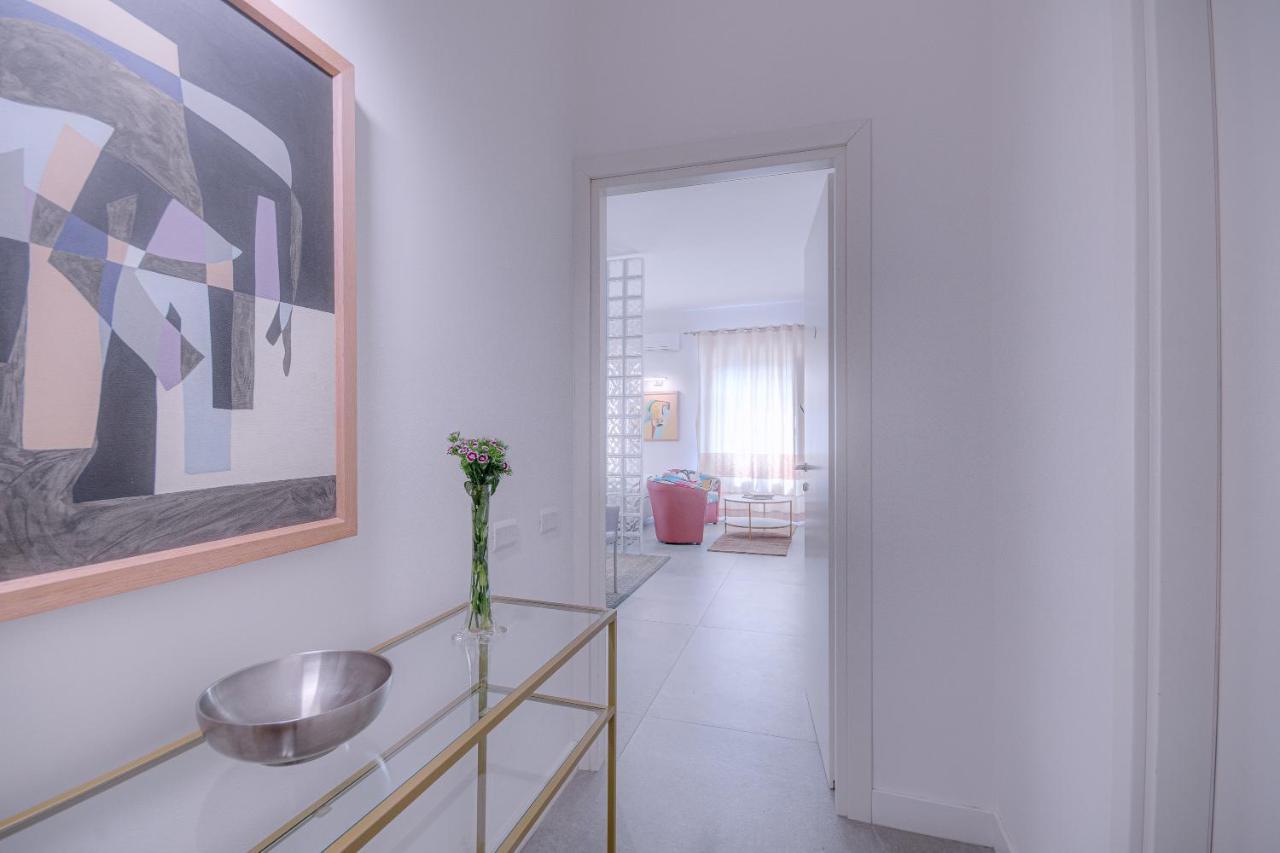 Right House Sur Le Port - Harbour View Apartment Cagliari Bagian luar foto