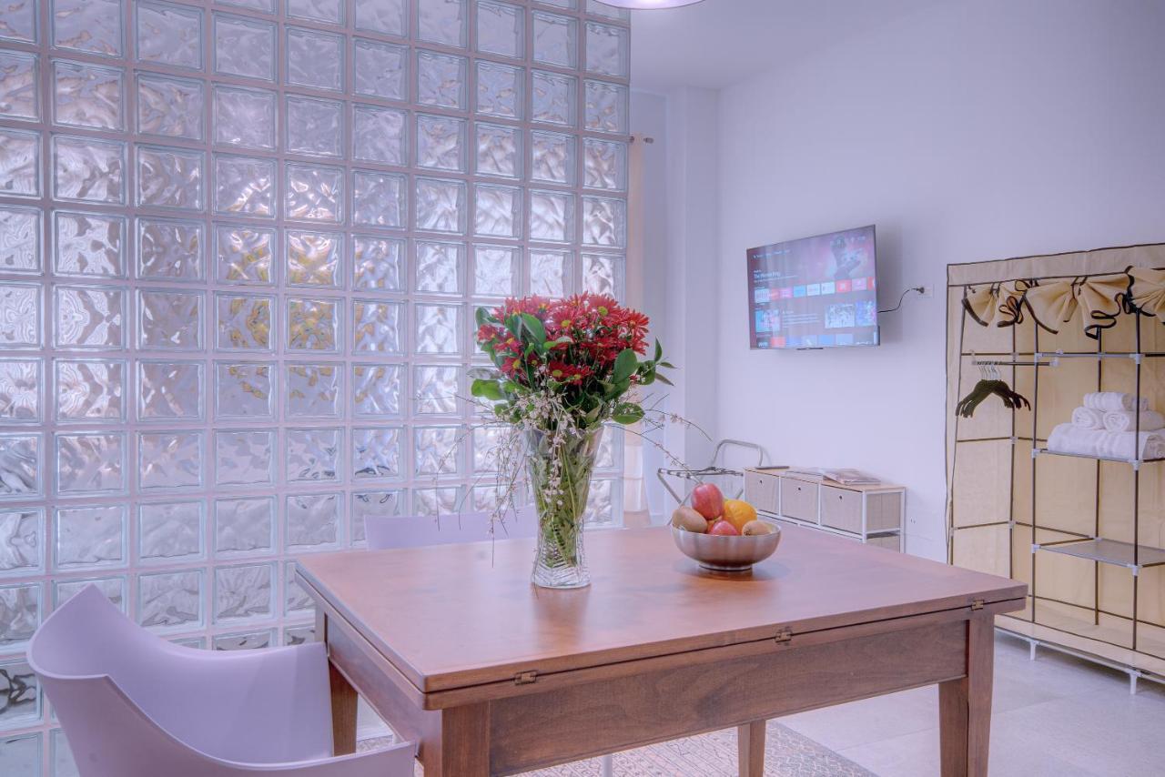 Right House Sur Le Port - Harbour View Apartment Cagliari Bagian luar foto