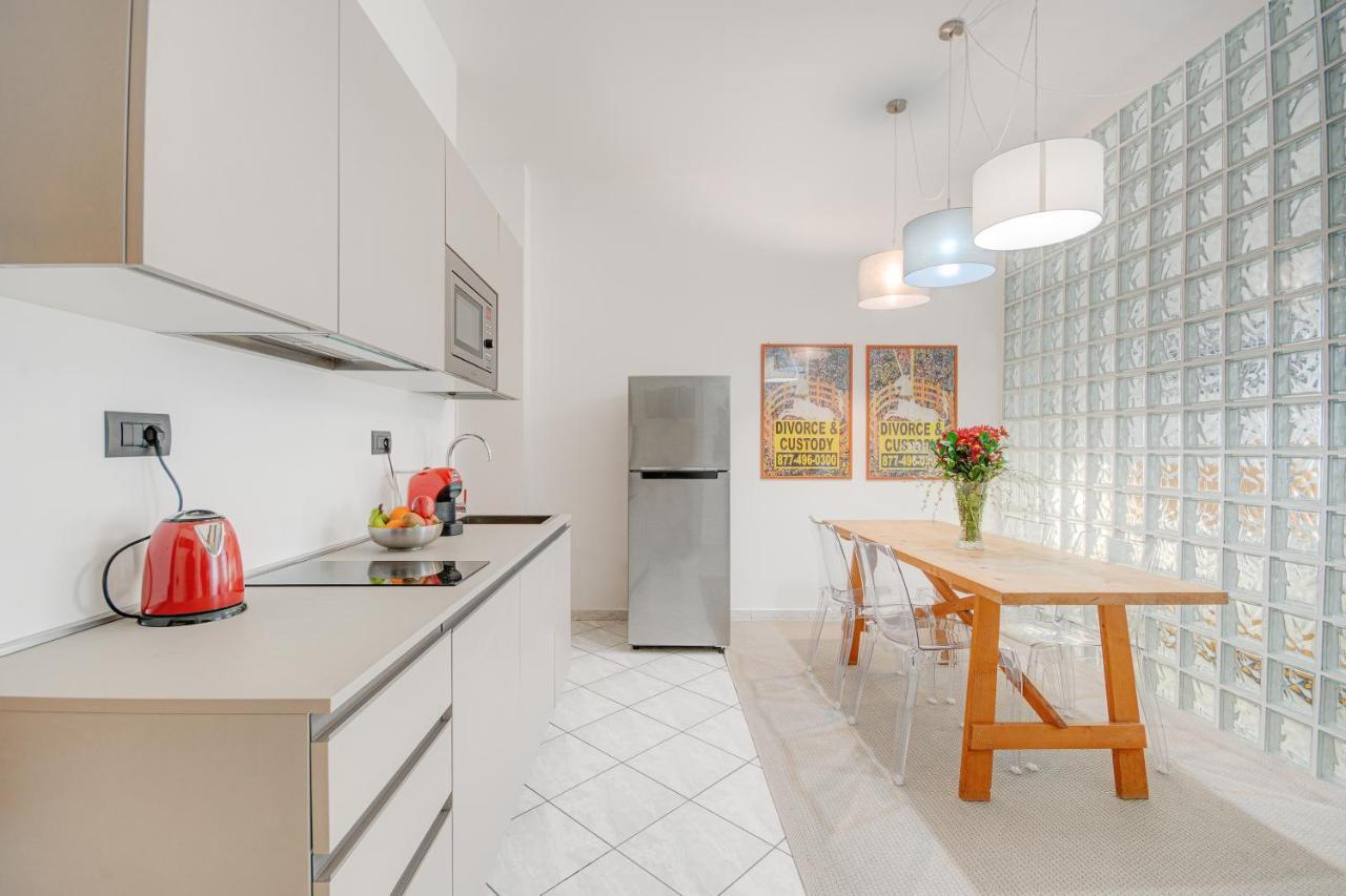 Right House Sur Le Port - Harbour View Apartment Cagliari Bagian luar foto