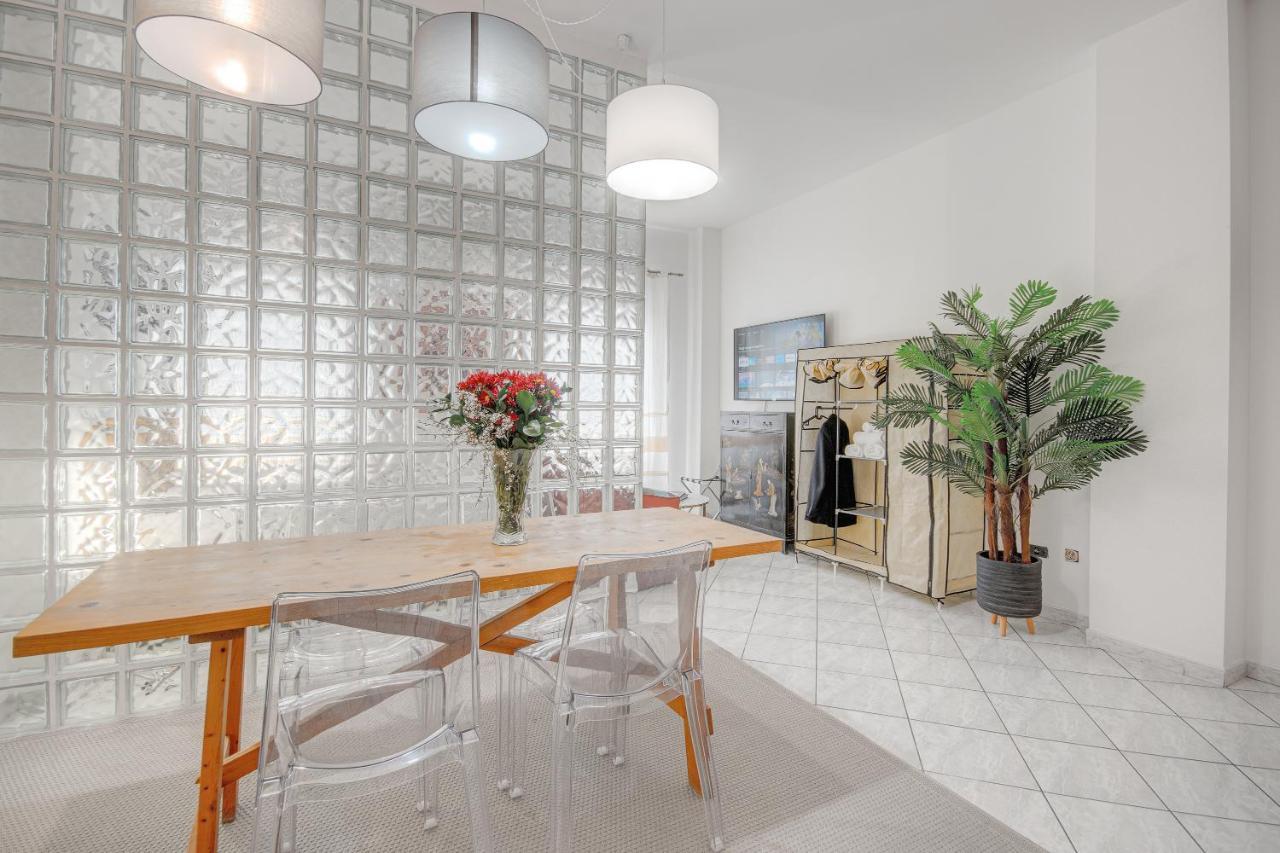 Right House Sur Le Port - Harbour View Apartment Cagliari Bagian luar foto
